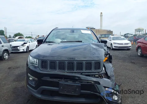 2019 Jeep Compass Altitude 4X4 z USA, uszkodzony, nr VIN 3C4NJDBB9KT723909